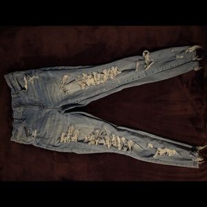 American Eagle Ripped Distressed Jeans!!!